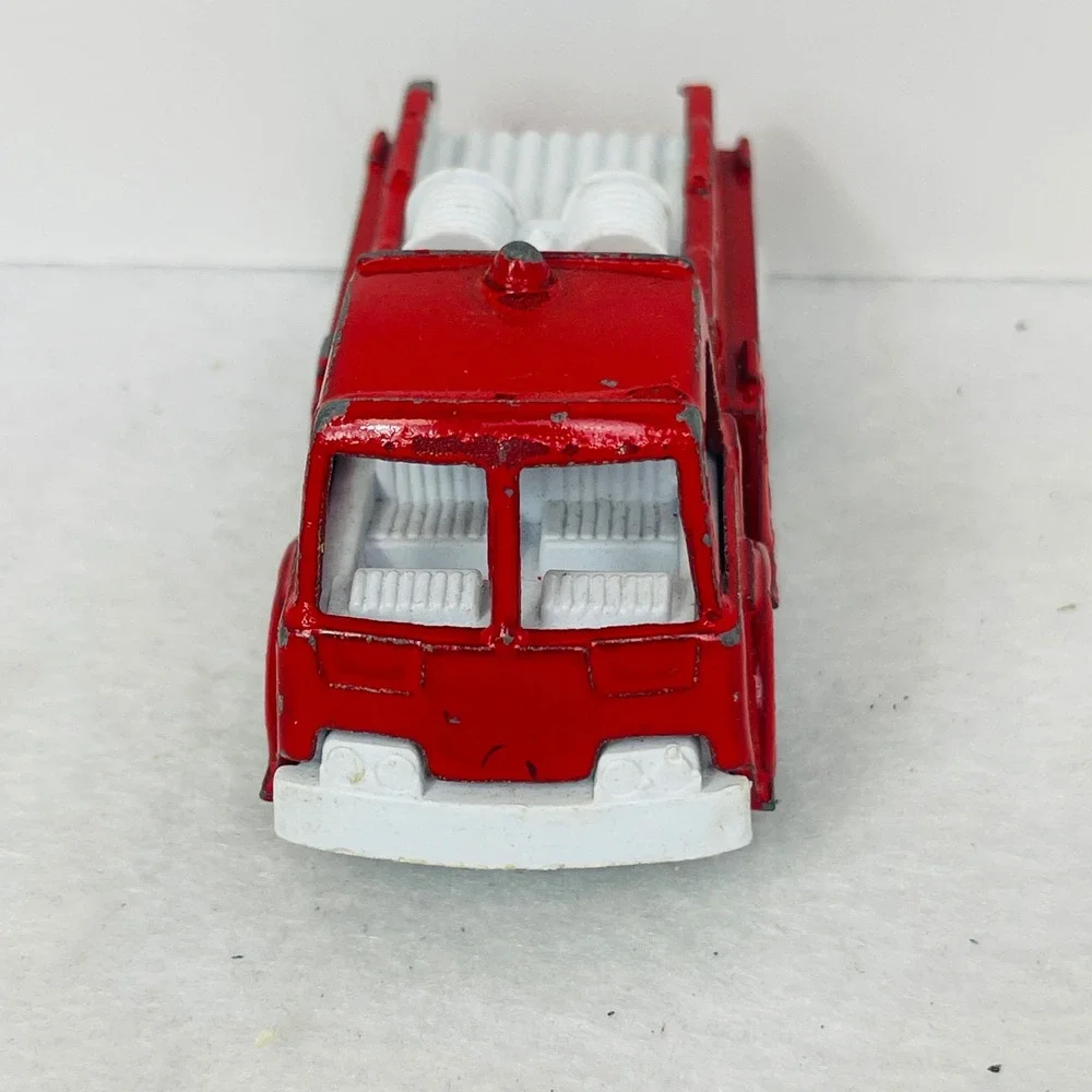 Vintage Tootsietoy Diecast Fire Truck Red White Pumper Emergency Vehicle Toy